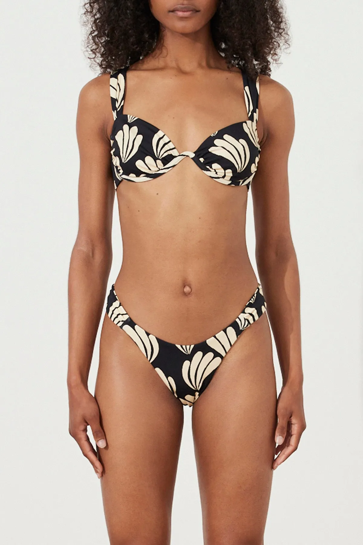 Palm Rouched Side Curve Brief